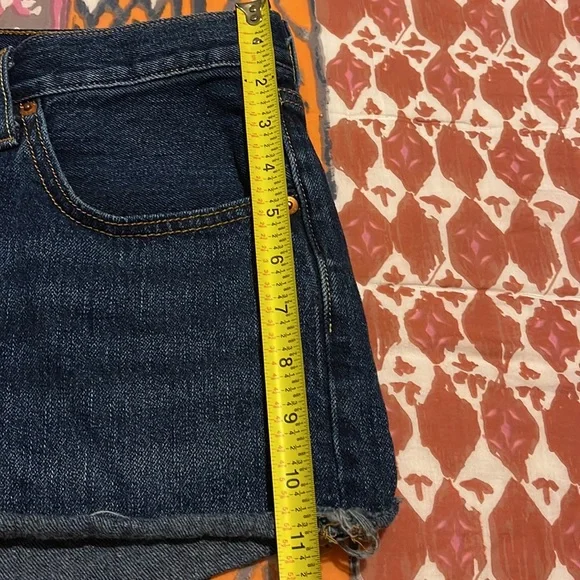 Levi’s 501 High-Rise Denim Shorts - Picture 10 of 13